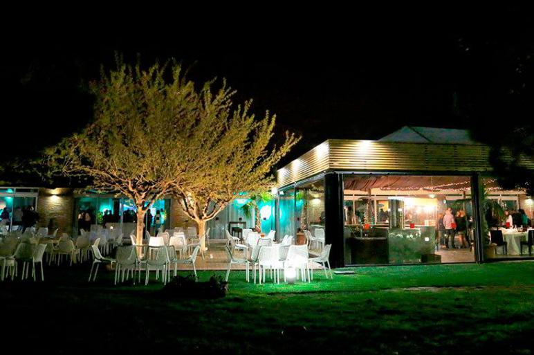 Amplios jardines